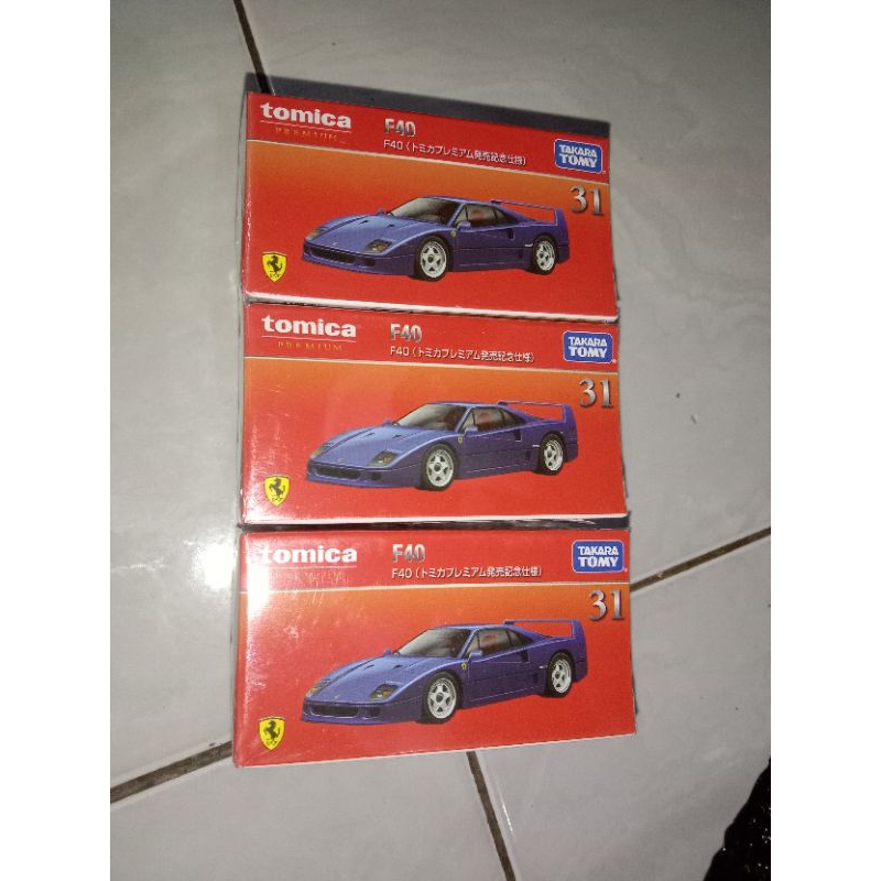 TOMICA PREMIUM FERRARI F40 BIRU