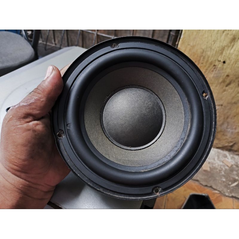 speaker subwoofer polytron SWF 168H