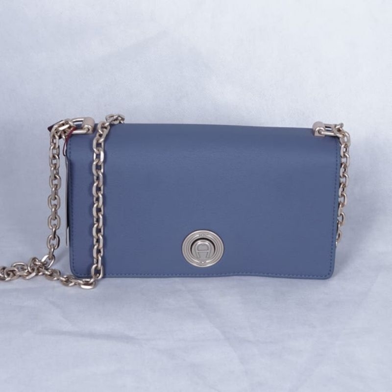 Aigner Washed Blue Leeloo Shoulder Bag M - Original Bag - Shoulder Bag - AllUNeed - Ex Claim