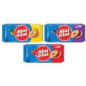 

slai o'lai rasa strawberry, blueberry, dan nanas