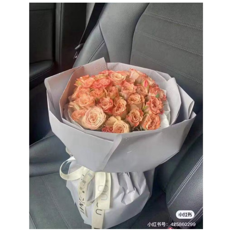 

KB074 20 Lembar Kertas Buket Bunga Bi Color White Flower Wrapping Waterproof Cellophane