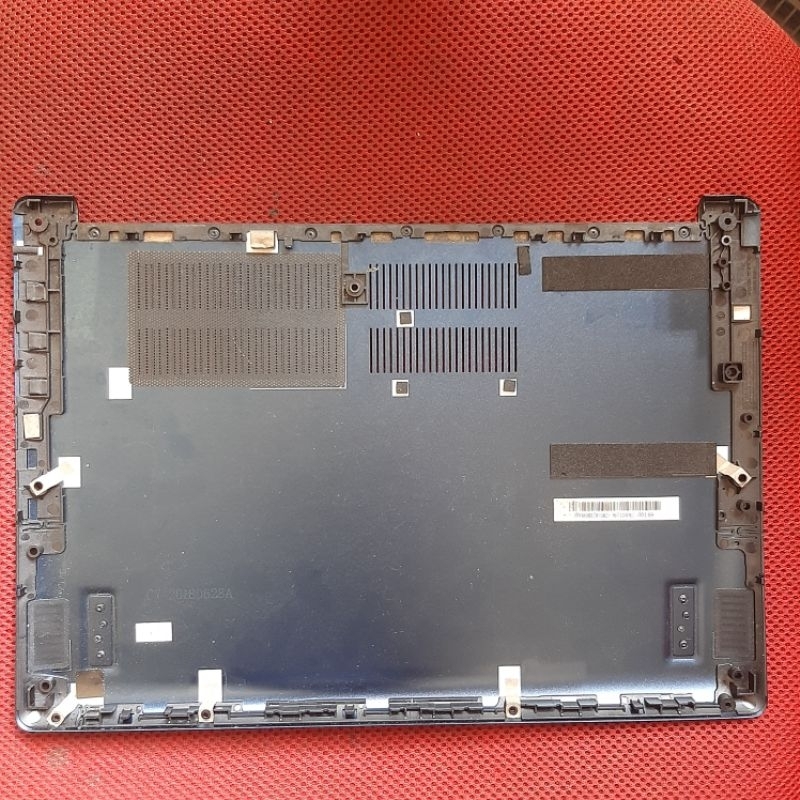 Casing Bawah Bottom Case Acer Swift 3