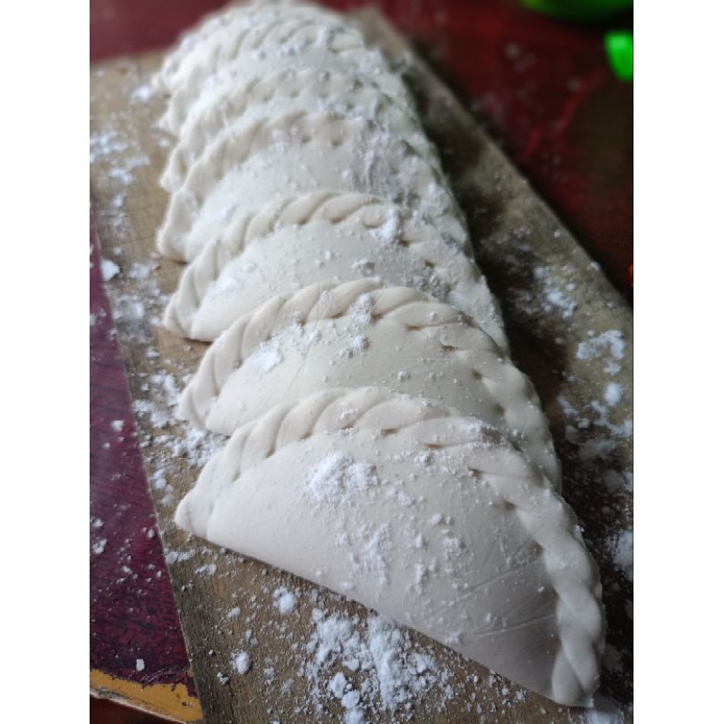 

cireng isi ayam suwir 8 pcs