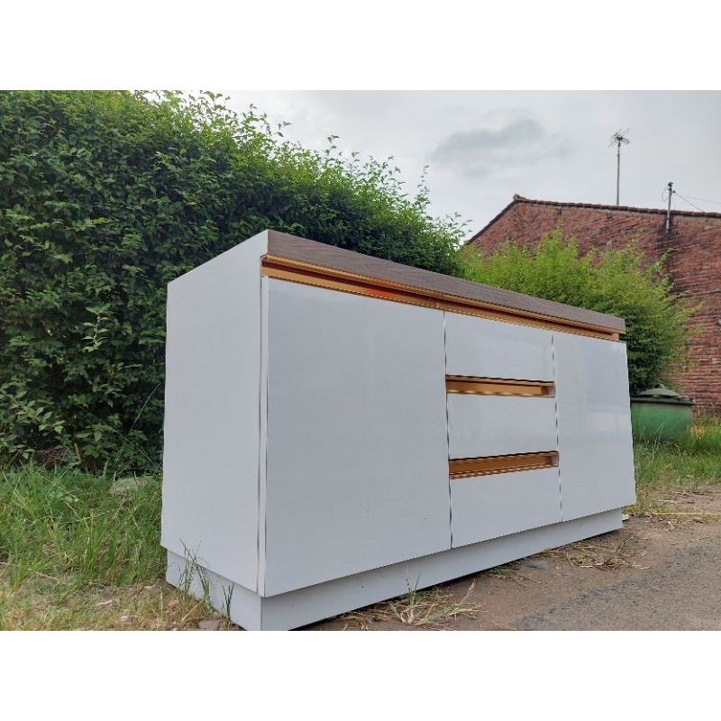 Meja TV Minimalis HPL