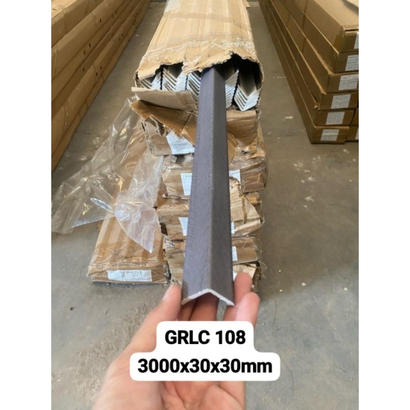 Lis Sudut PVC GRLC 110 – Ukuran 3000x30x30mm | Pelindung & Finishing Tepi Dinding