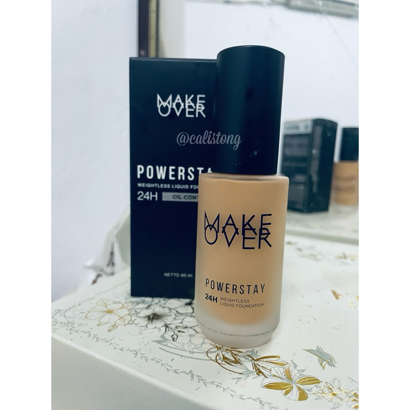 Preloved MAKE OVER Powerstay Weightless Liquid Foundation