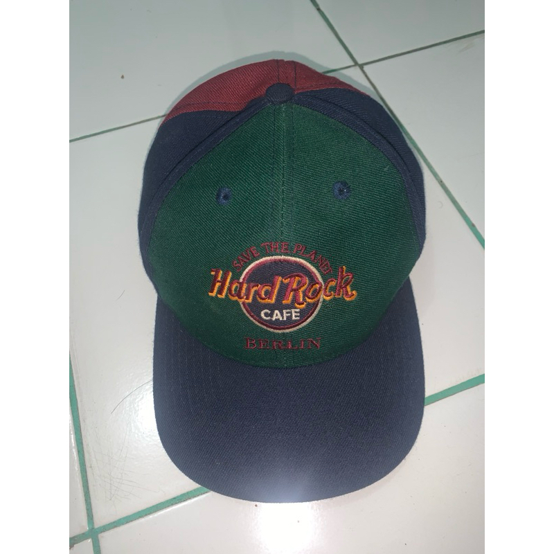 topi hard rock