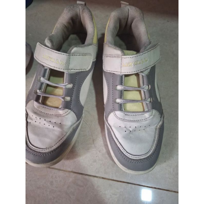 preloved sepatu airwalk anak laki laki