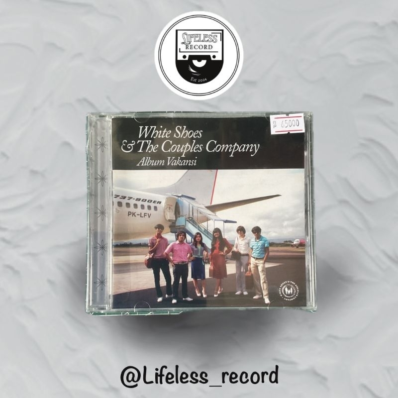 CD white shoes and the couple company
