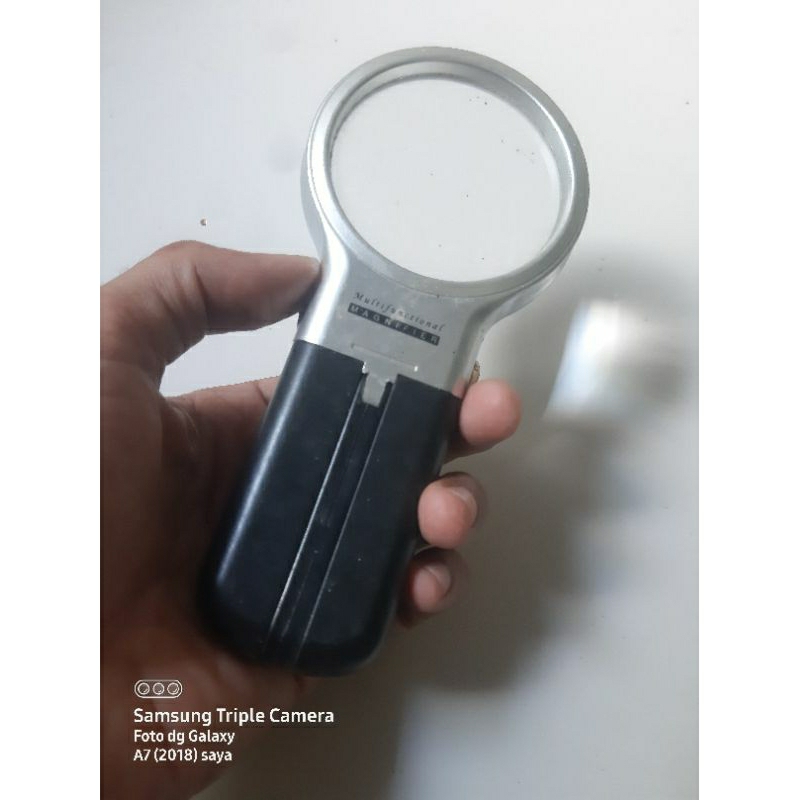 

Loop kaca pembesar tekhnisi