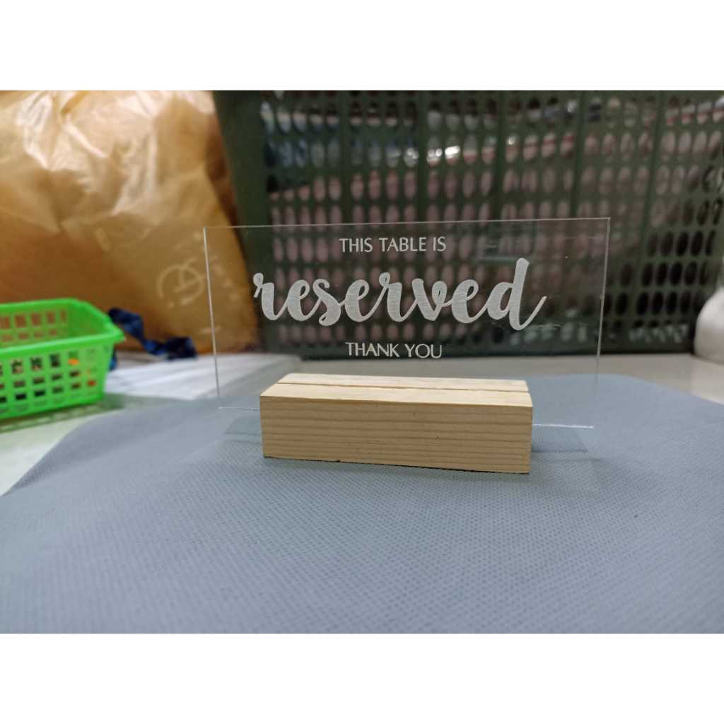 

(include tatakan) Papan Tanda Reserved Akrilik Bisa Custom