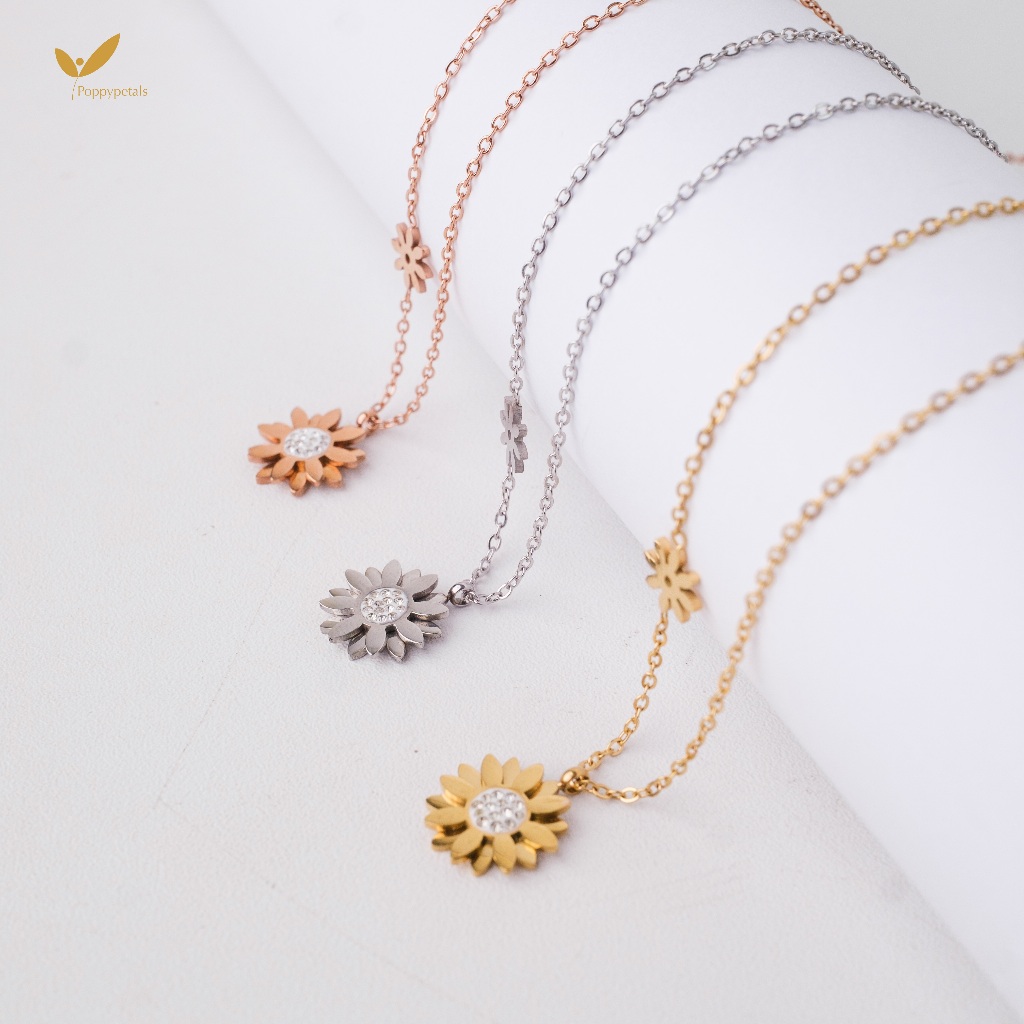 Poppypetals Daisy Titanium Necklace - Kalung Liontin Bunga Wanita Anti Karat