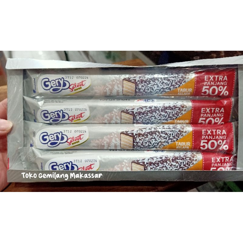 

Gery Salut Wafer Cokelat Tabur Kelapa Box isi 12 @17,5 gram