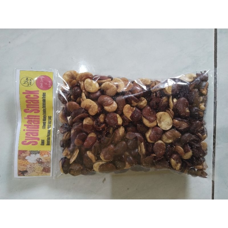 

Cemilan snack Kacang koro Gurih &renyah kemasan hemat