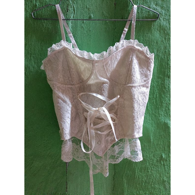 Preloved Tanktop BW Tali Pita Renda