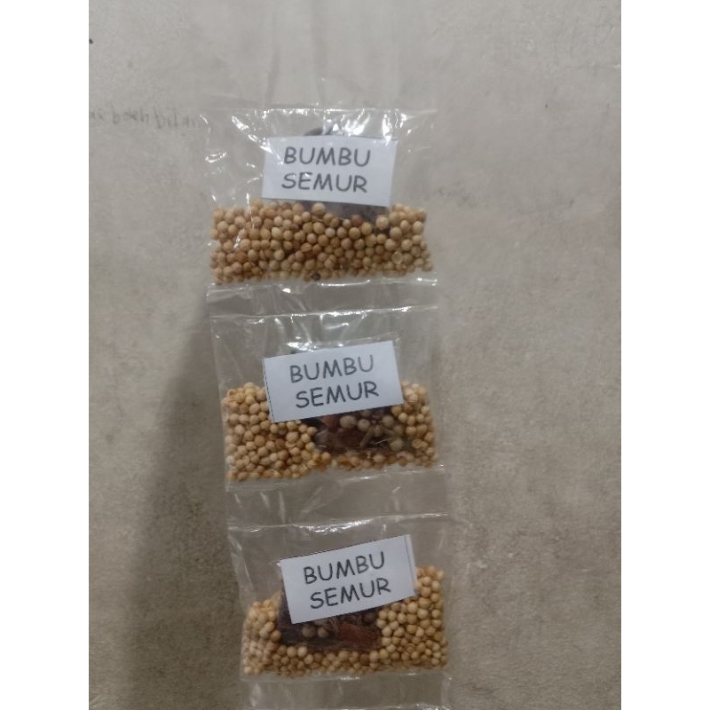 

Bumbu rempah semur
