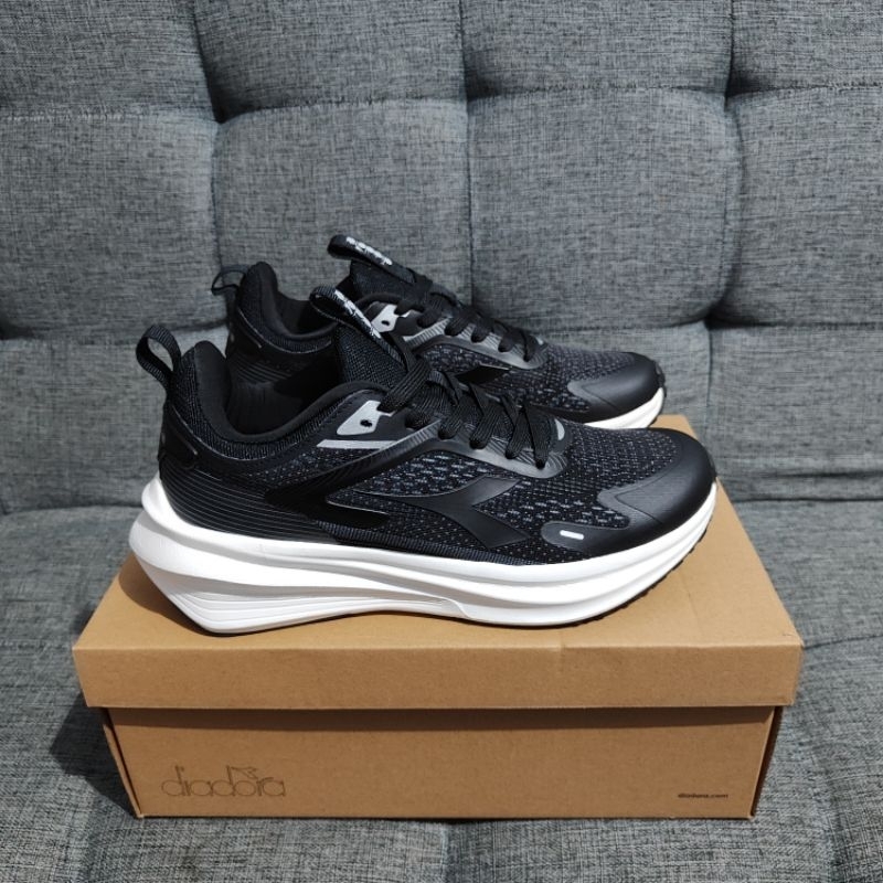 Diadora Running HUSTLE Men's - Black [DIARU230801B]