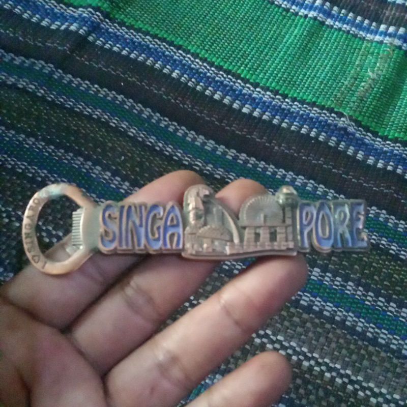 hiasan kulkas bekas bertulis singapura