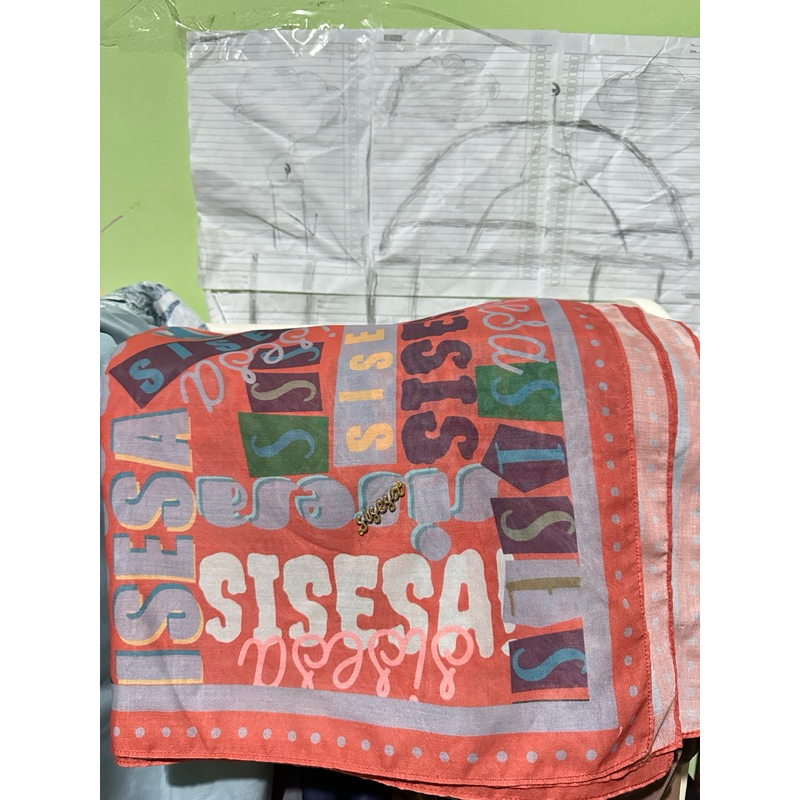 Preloved hijab segi empat SISESA