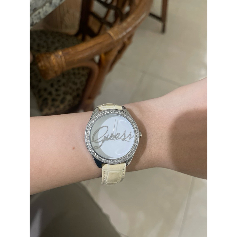 jam tangan wanita guess putih ori preloved