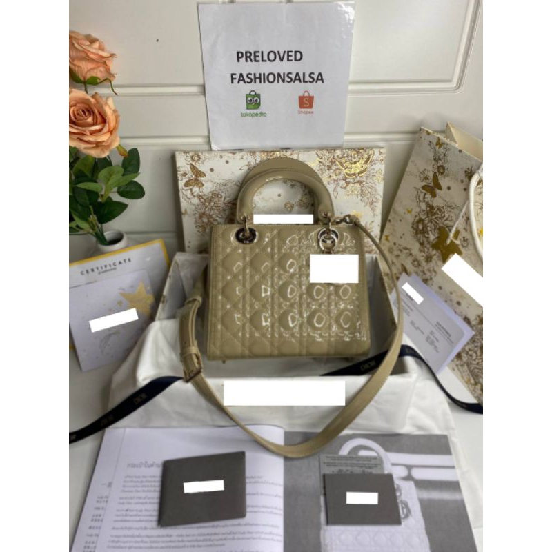 Preloved Medium Lady Dior Beige Patent Cannage Lambskin