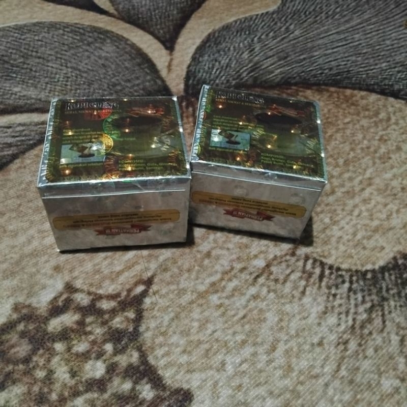 

Kopi Bubuk Ceng Leng Intan P