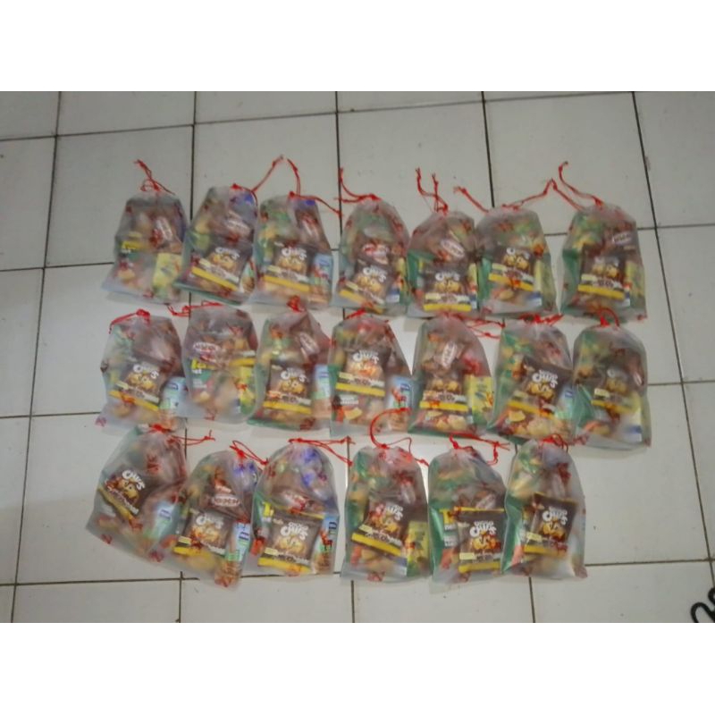 

Bingkisan snack hemat/ souvenir ulang tahun