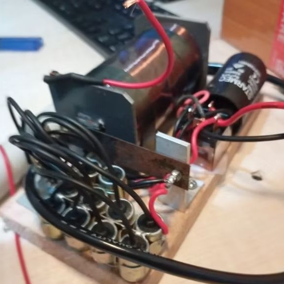 INVERTER PLATINA 1500W / 12V ACCU MOTOR / PAYAU