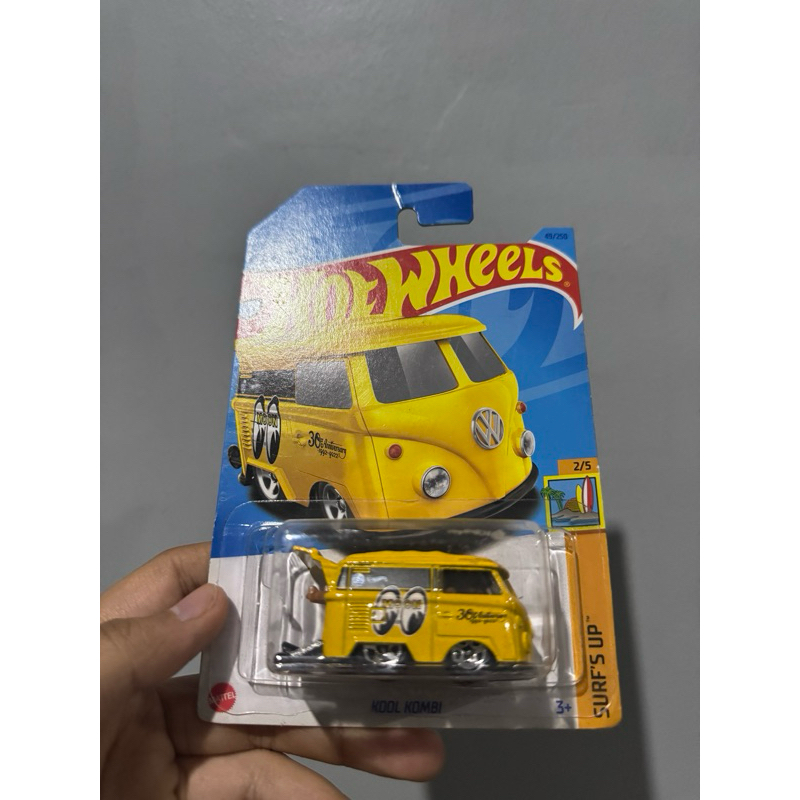 Hotwheel Kool Kombi Mooneyes + Protektor
