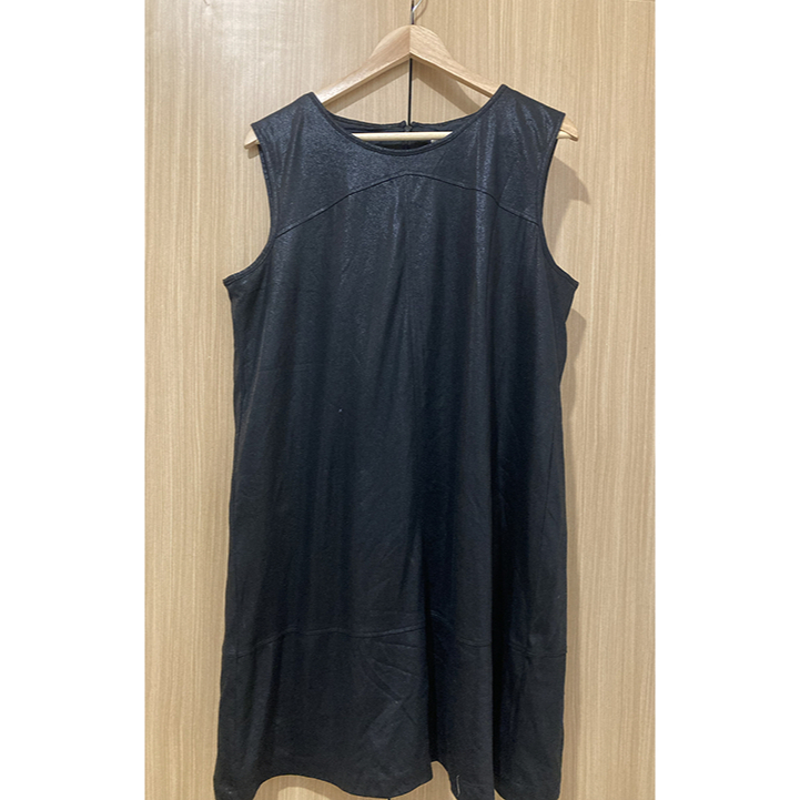 Minimal Black Inner Dress