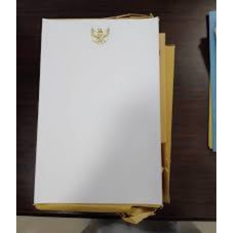 

Kertas Berlambang Garuda Emas