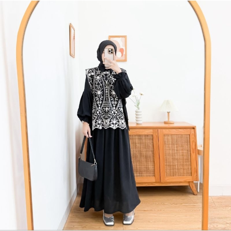 QUINZY SET by Locana Label