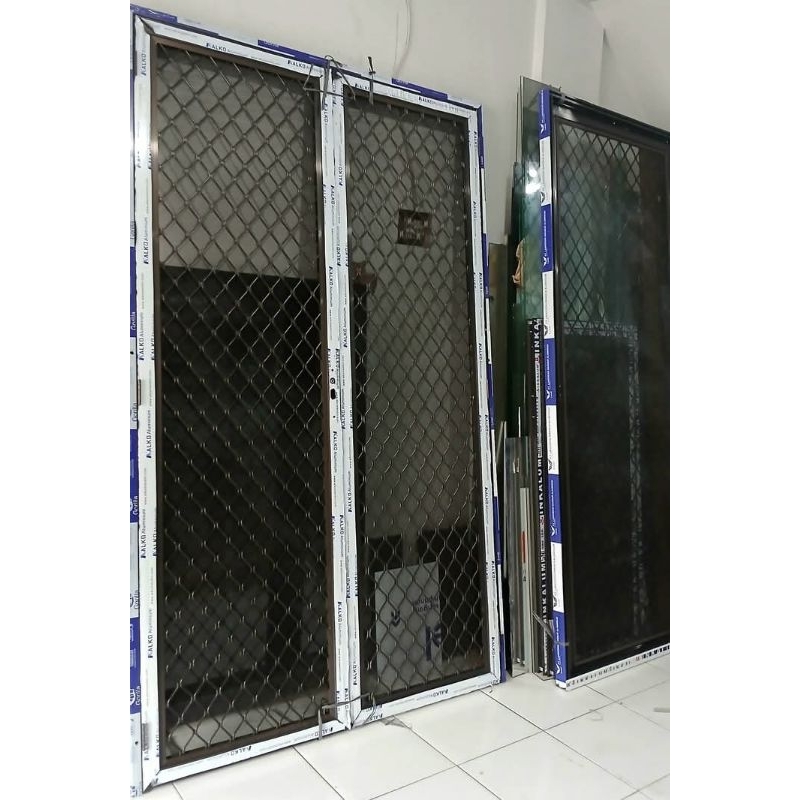 pintu expanda aluminium 2 daun