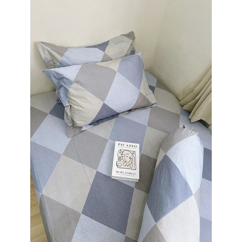 Instore sprei || sprei katun lokal star motif bunga kecil warna peach ethan