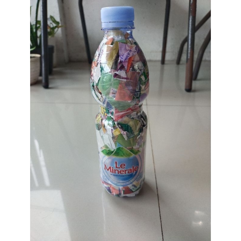 

Ecobrick botol Le Minerale