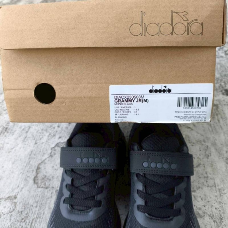 Diadora Grammy Jr Mono black
