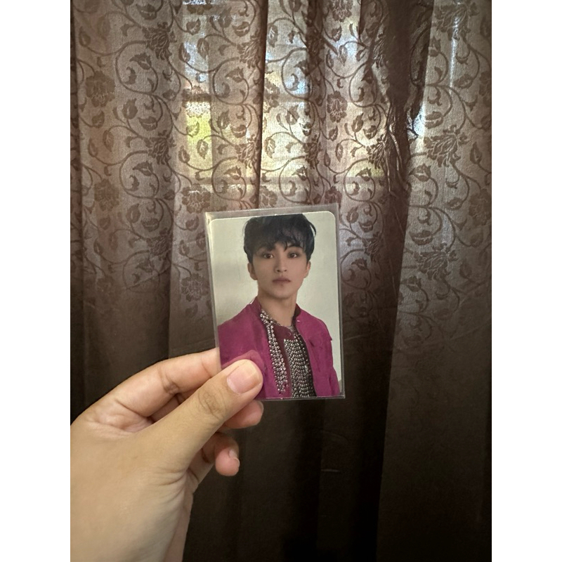 photocard pc mark lee nct u dream 127 - photobook hot sauce chilling ver