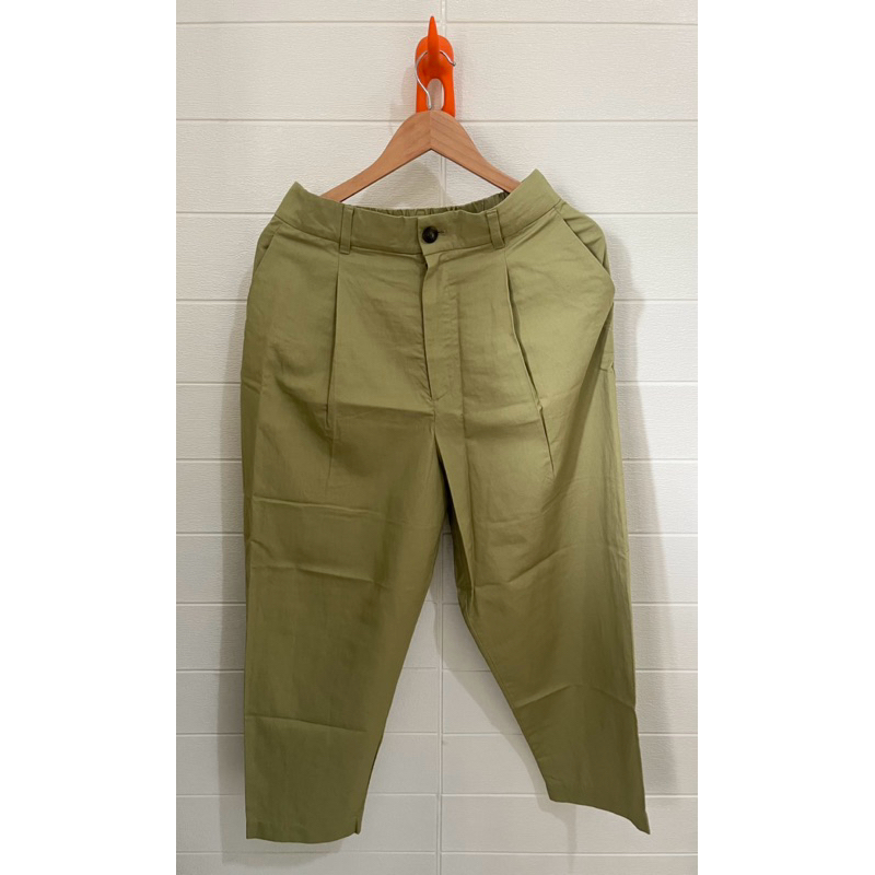 UNIQLO ANGKLE PANTS