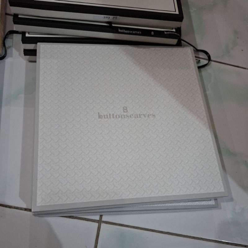 

Preloved Hardbox Kotak Jilbab Branded