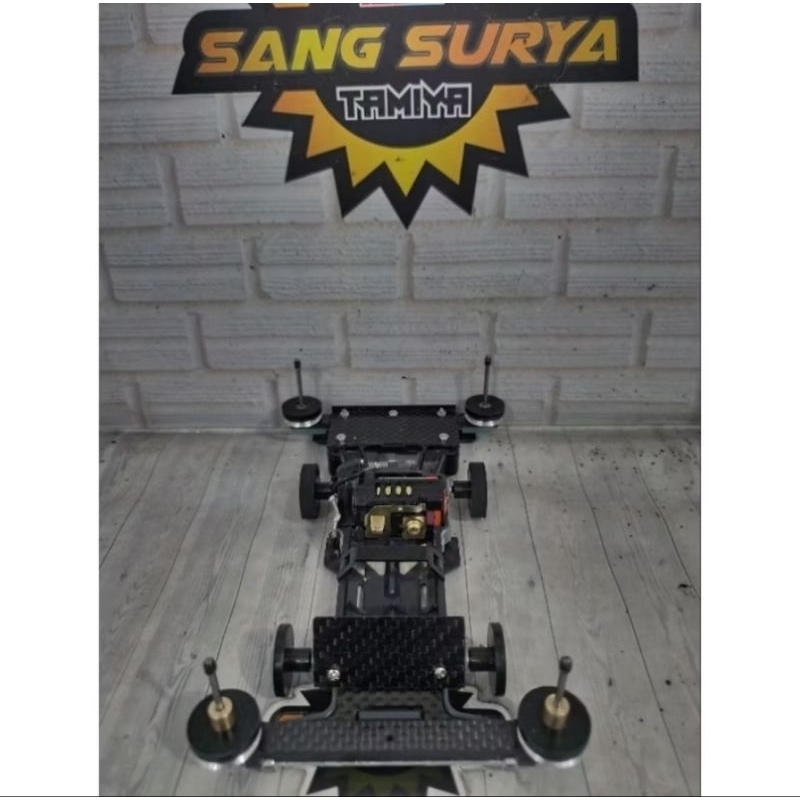 Tamiya sloop carbon dinamo Twt / maxduo