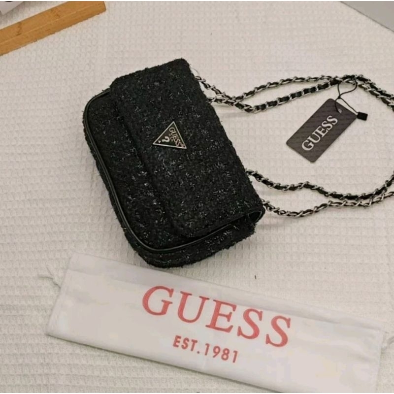 TAS SELEMPANG WANITA GUESS MINI RYAN CESSILY TWEED