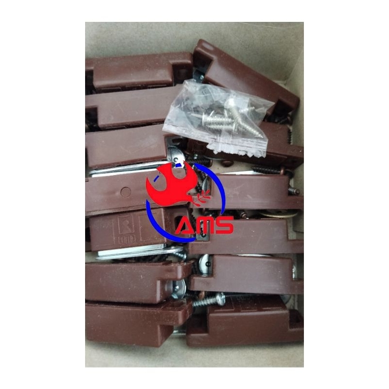 Magnet Kotak Pintu Lemari Door Stoper Plastik