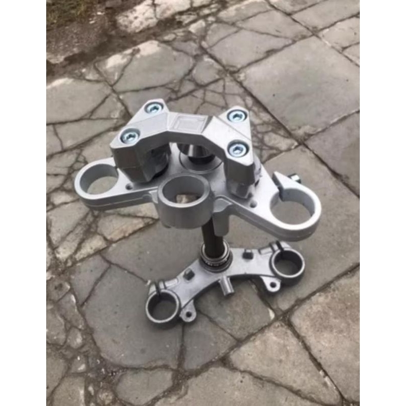 Segitiga T atas bawah shok skok depan Ninja R RR SET REISER RAISER CB150 NEW pnp honda CB GL Megapro