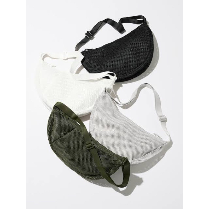 UNIQLO Shoulder Bag Mesh in White