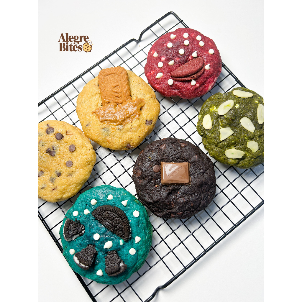 

Paket All Varian Soft Baked Cookies by Alegrebites (Chocolate Chips, Red Velvet Cheese, Greentea Almond, Lotus Biscoff, Double Choco, Cookie Monster)