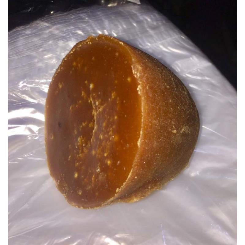 

Gula aren asli Malingping Lebak banten harga 1/2 butir /215gr.