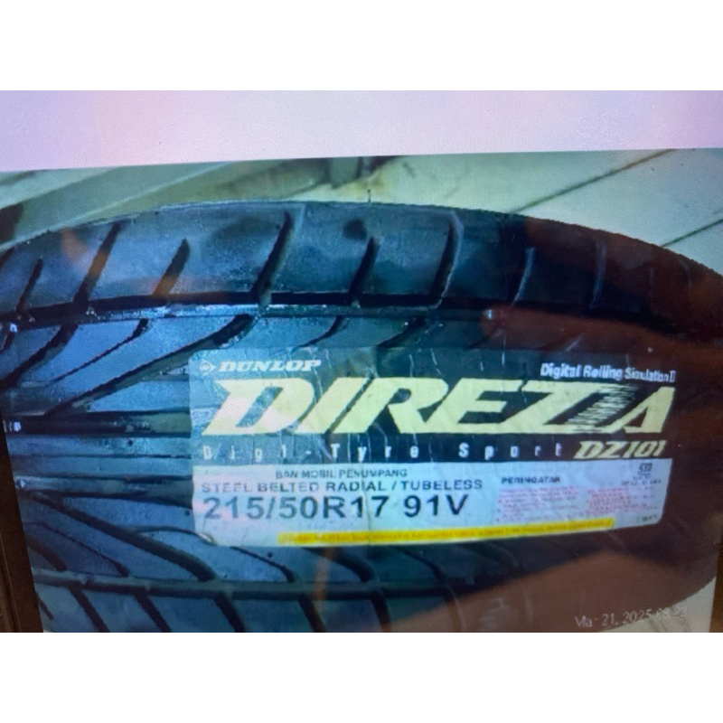 Ban Dunlop Direzza DZ101 215/50 R17