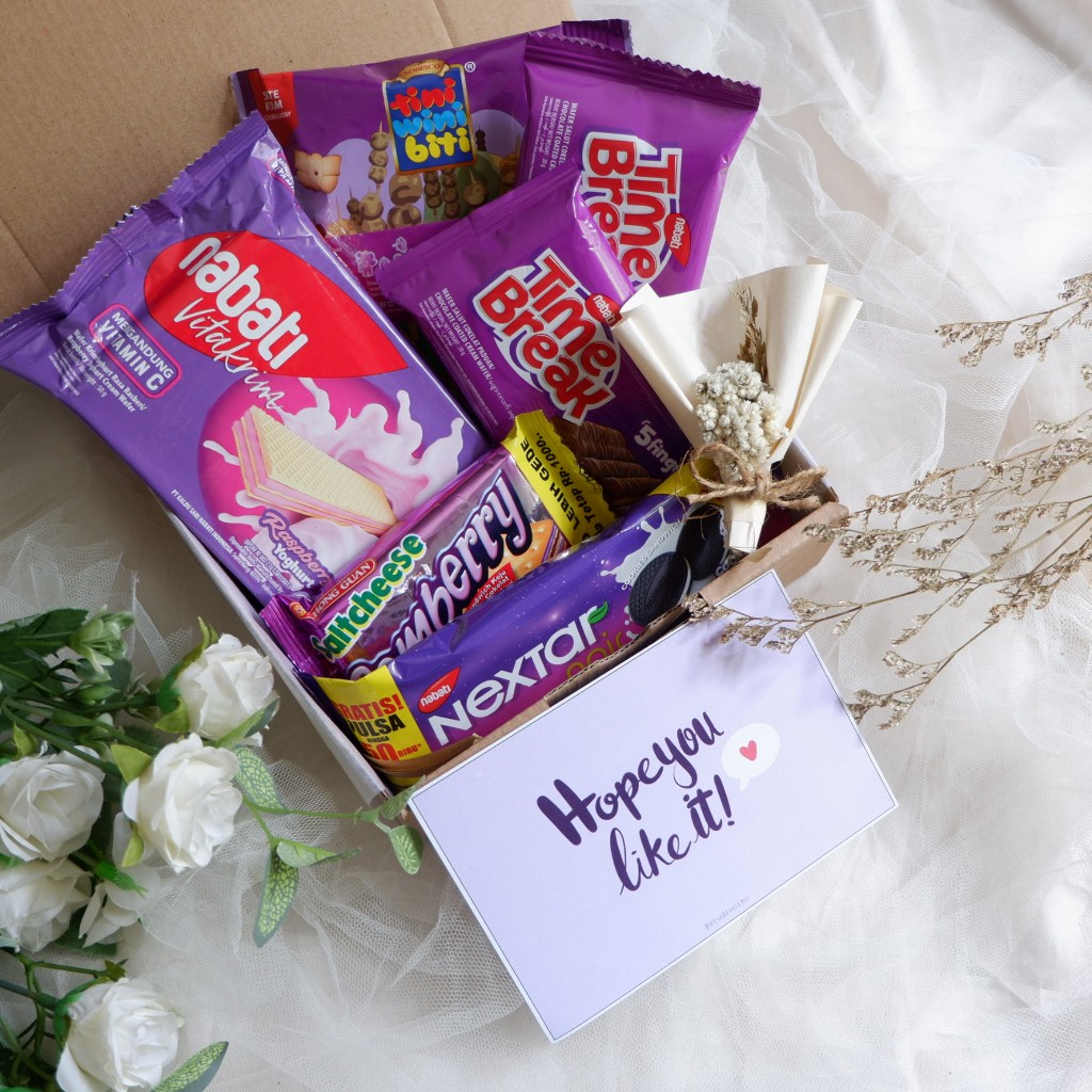 Hampers Snack Box Kado Ulang Tahun Cewek Cowok Hadiah Wisuda Sempro Gift Box Snack