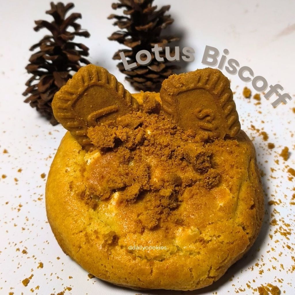 

Lotus Biscoff Soft Cookies by ddailycookies