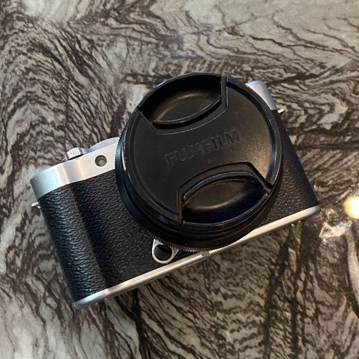 FUJIFILM XA-20 MIRRORLESS